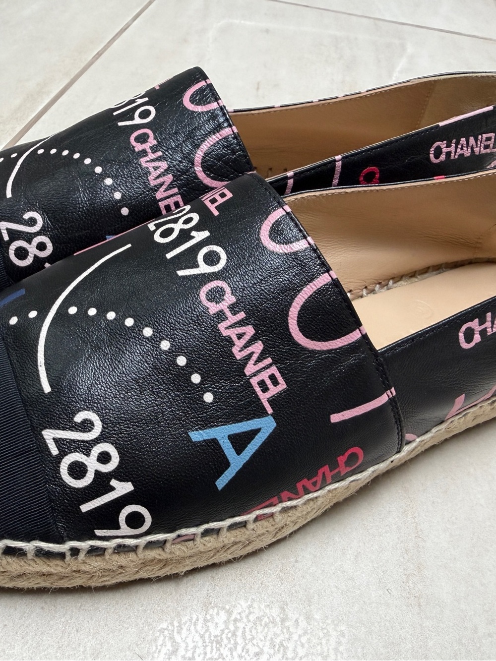 NEW Chanel Cruise Collection Espadrilles size 38 - Picture 3 of 17